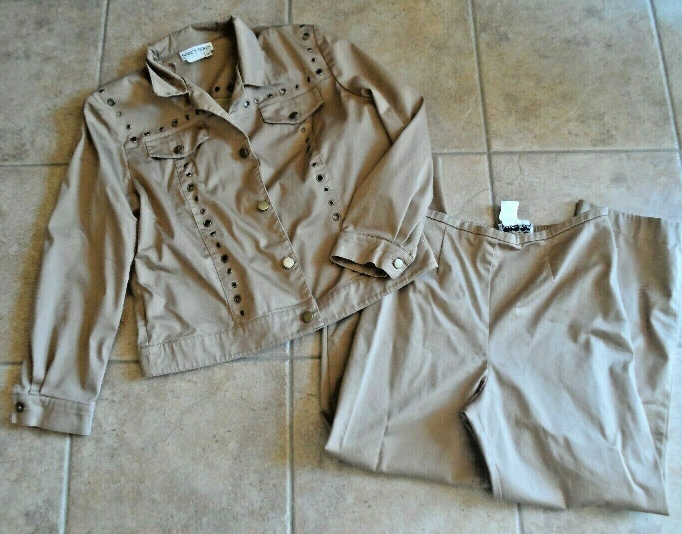 Nancy Bolen City Girl Pant Suit 2 pc jacket slack 12 14 tan Vtg brass emnbellish