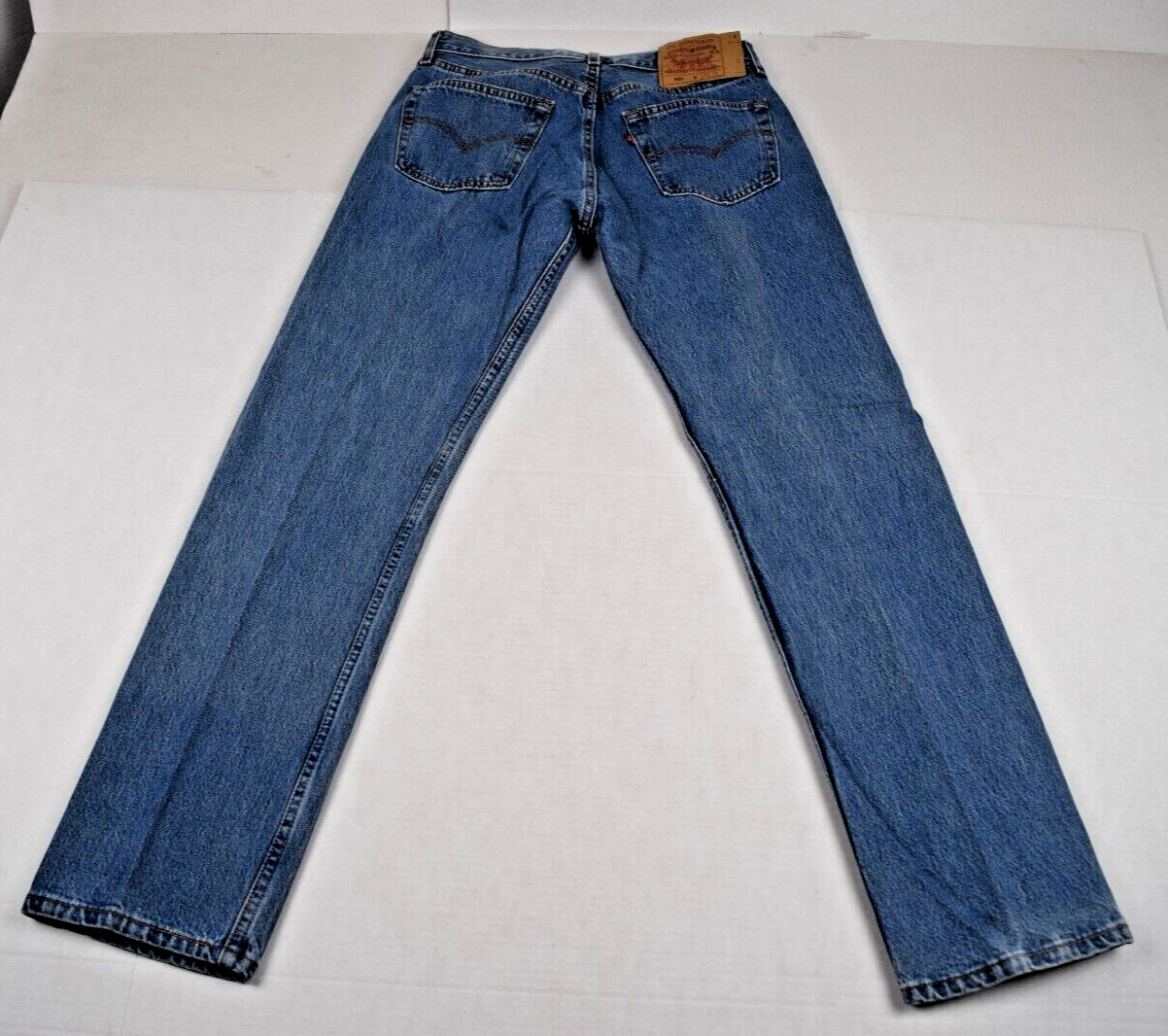 Vintage Levis 501 Jeans 32 x 31 00s Blue Straight Leg Button Fly Made USA c.2001