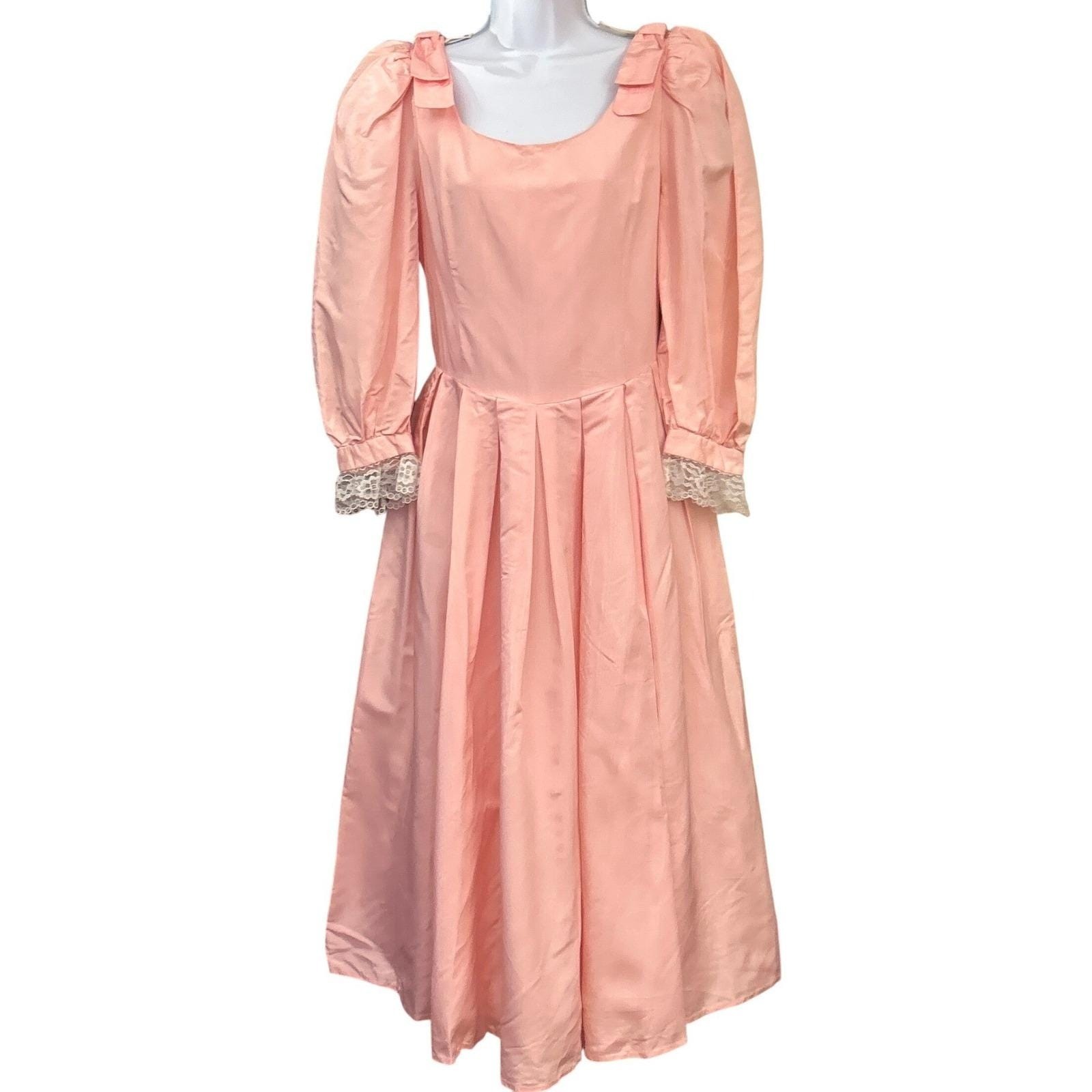 Vintage Unbranded Pink Taffeta Dress Coquette Regencycore Princesscore Victorian