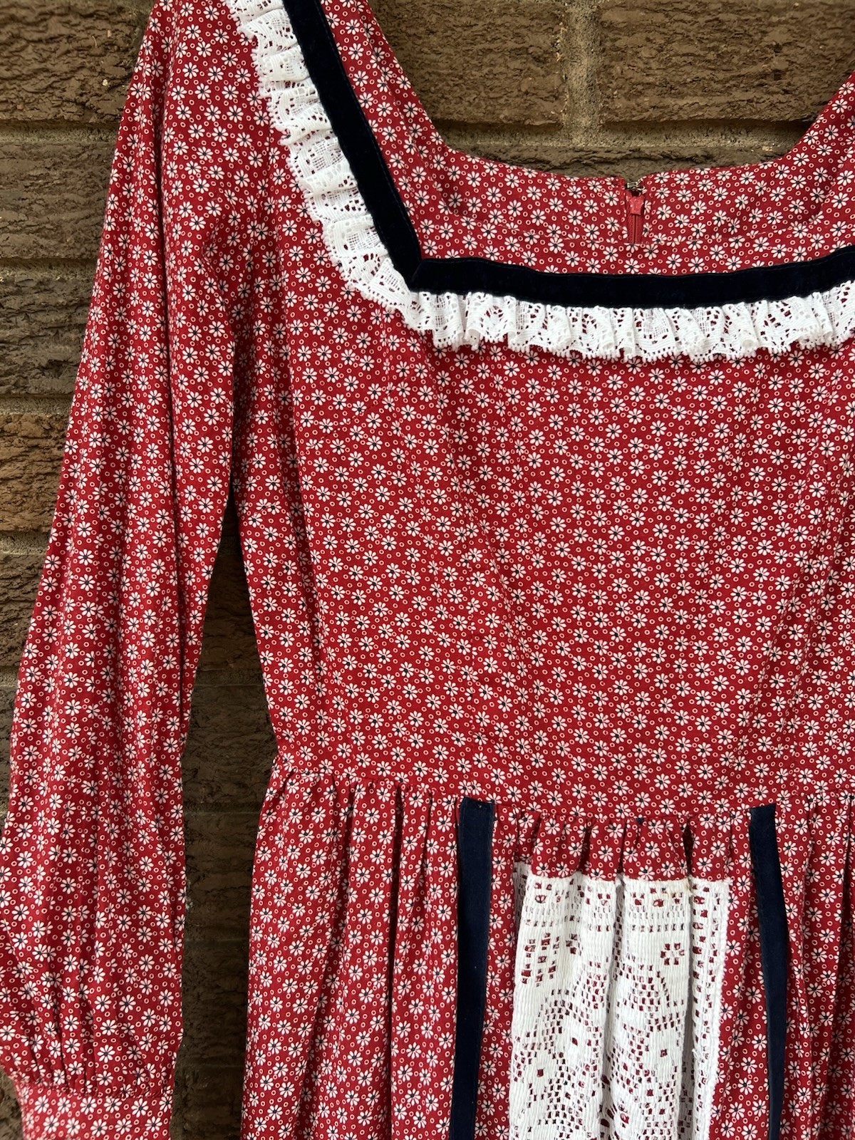 Vintage 70s prairie maxi floral lace Cottage Core Americana dress Union Made Sm