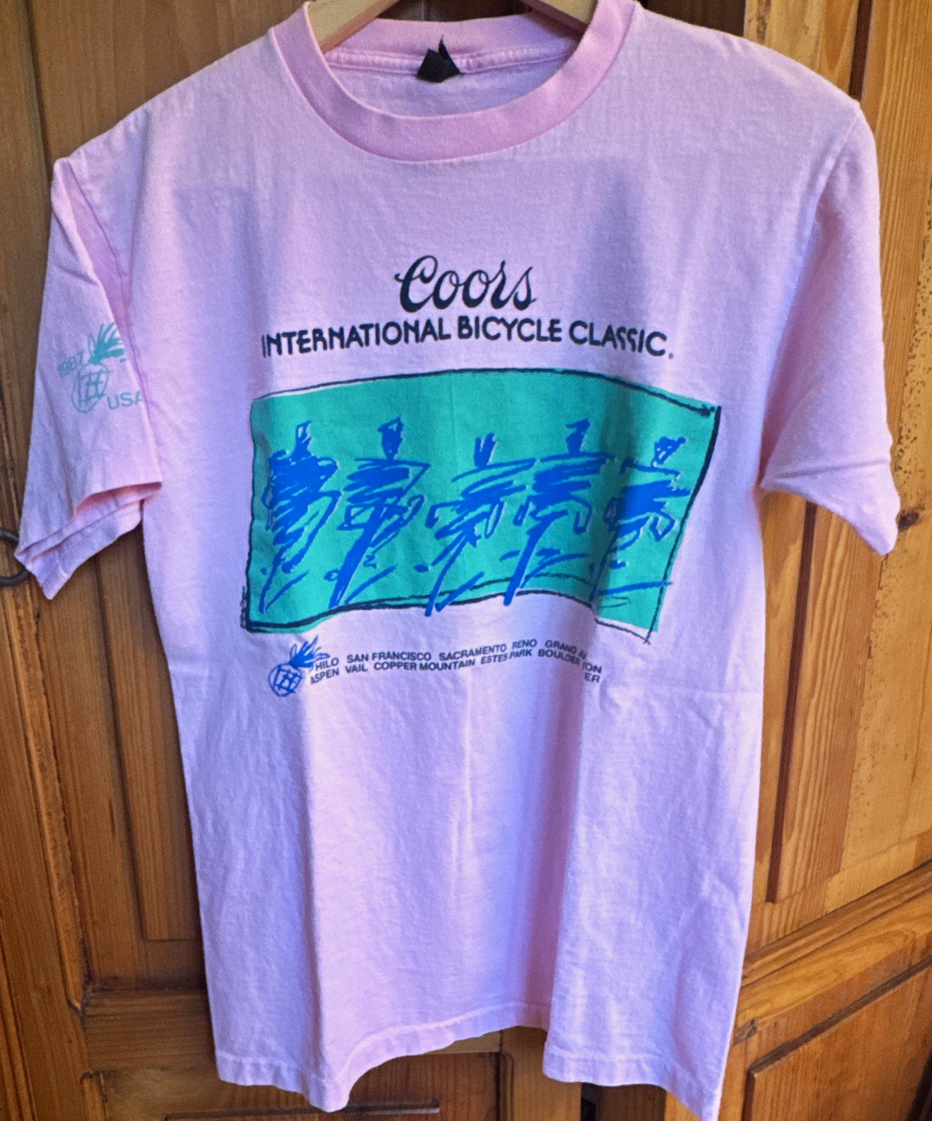Vintage 1987 Coors International Bicycle Classic Pink Graphic Tee Short Sleeve