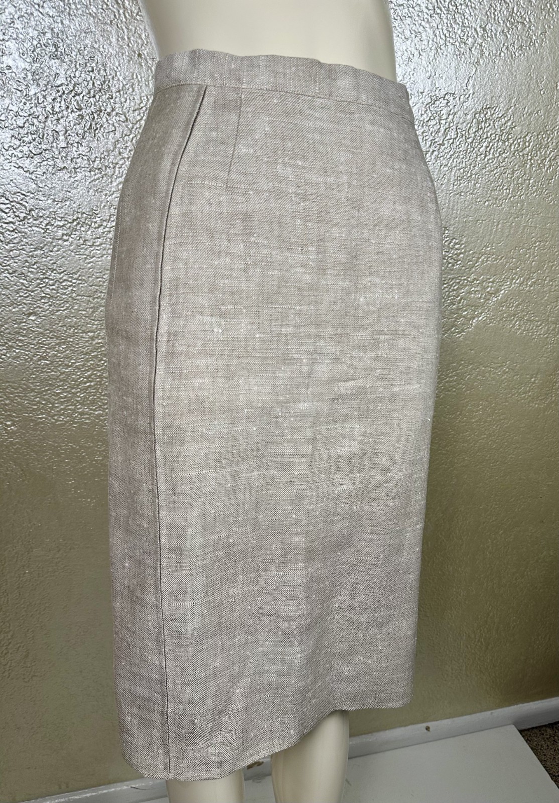 Vintage 1960’s Ladies JUNIOR SOPHISTICATES Tan Linen Two Piece Skirt Suit Set