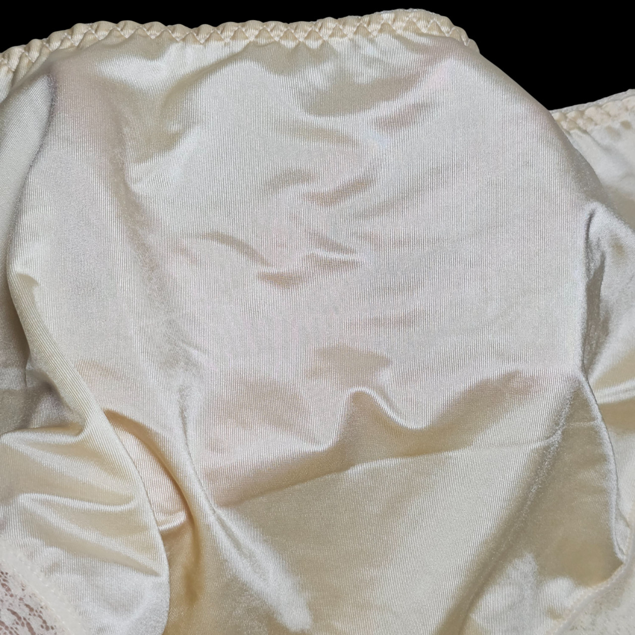 Vintage Slippery Yellow Panty Nylon Spandex Sissy Lace Brief Size 6-7 Hip 35-39″