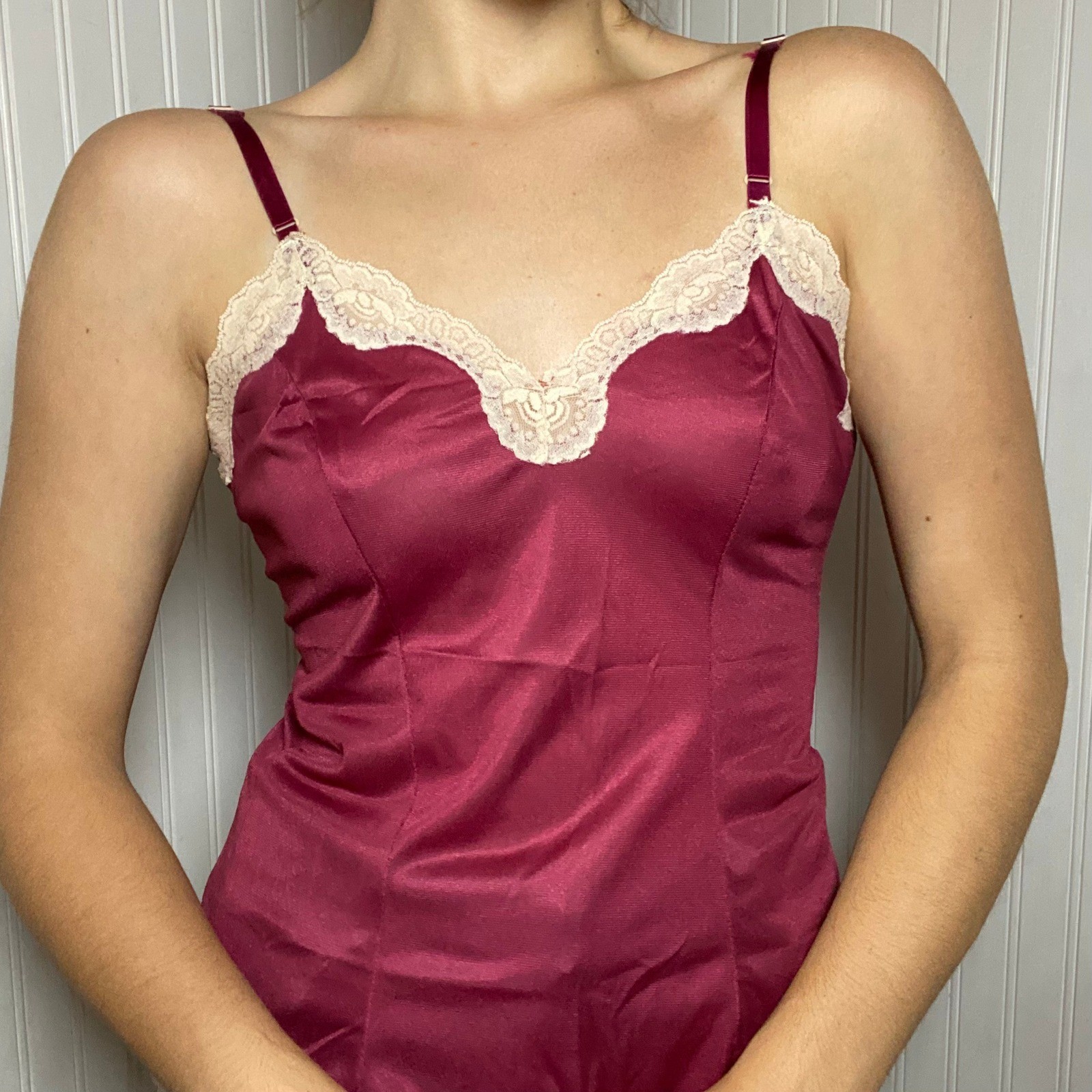 VTG Feminine Romantic Coquette Red Lace Trim Cami Tank Dainty Chic ILGWU – Small