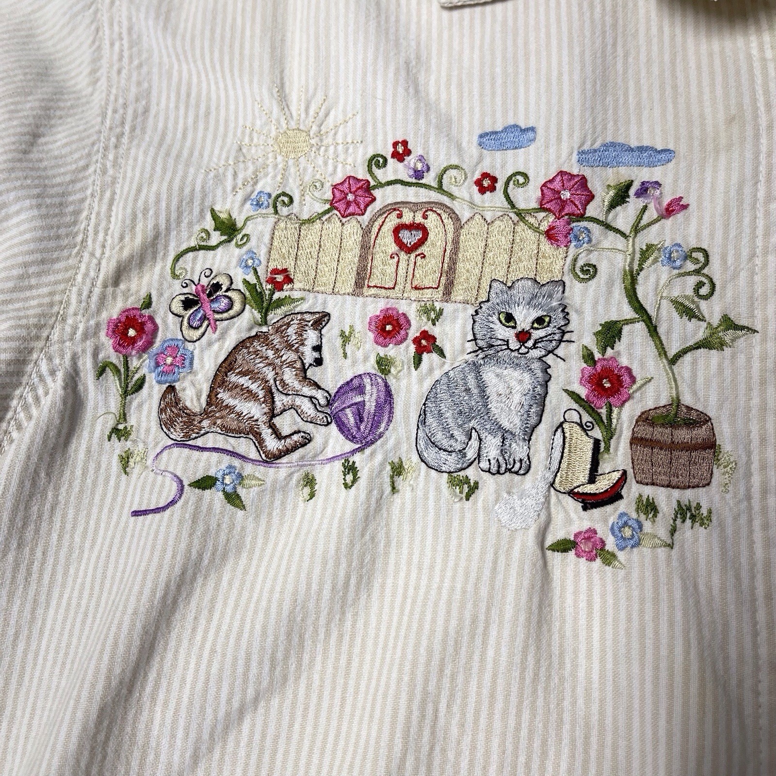 Vintage Way To Go Playful Cats Top Beige Stripe Button Up Women’s Short Sleeve