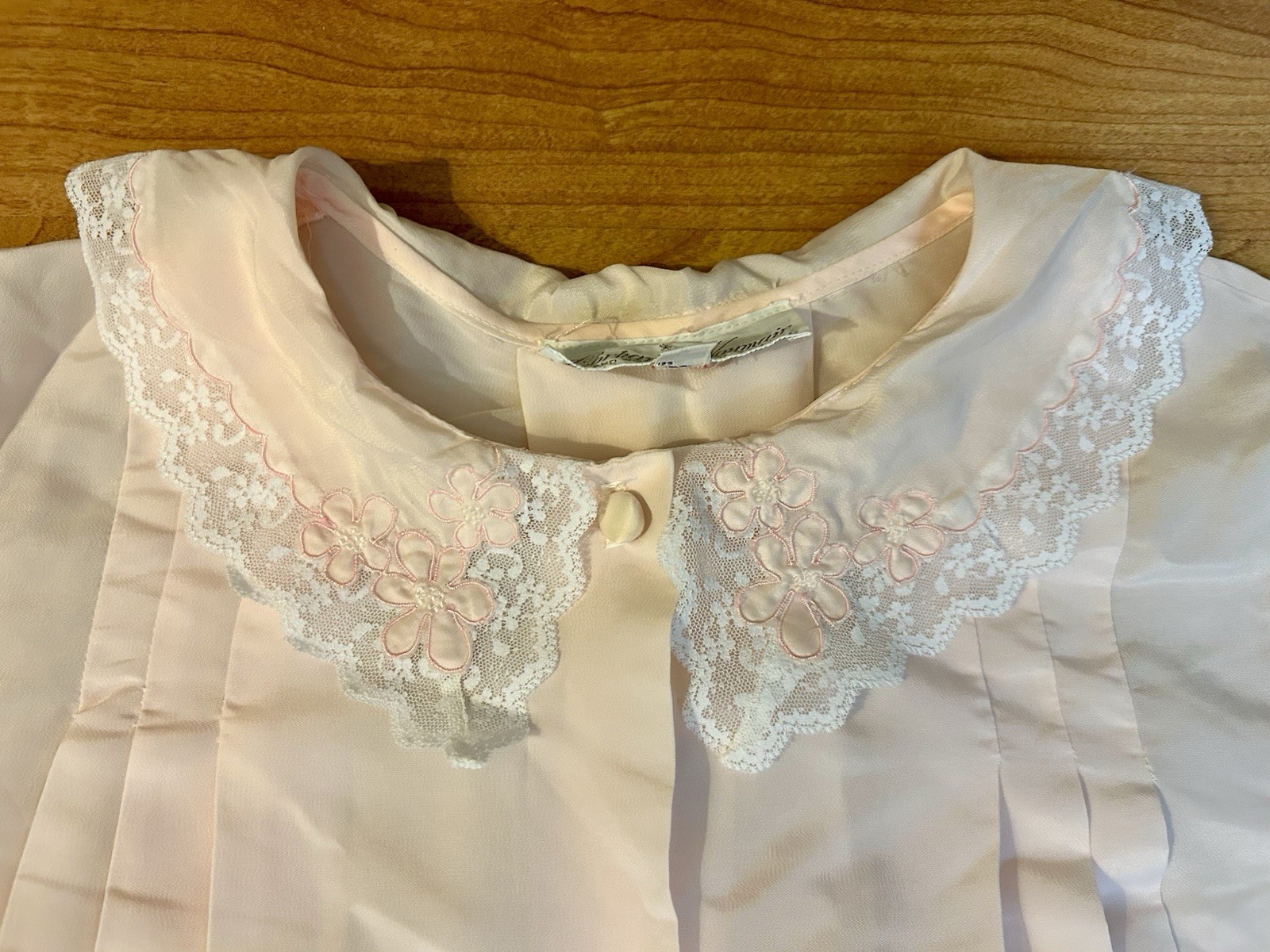 1960s Pink Lace Bed Shirt Corhan Noumair Hand Embroidered Babydoll Style Small