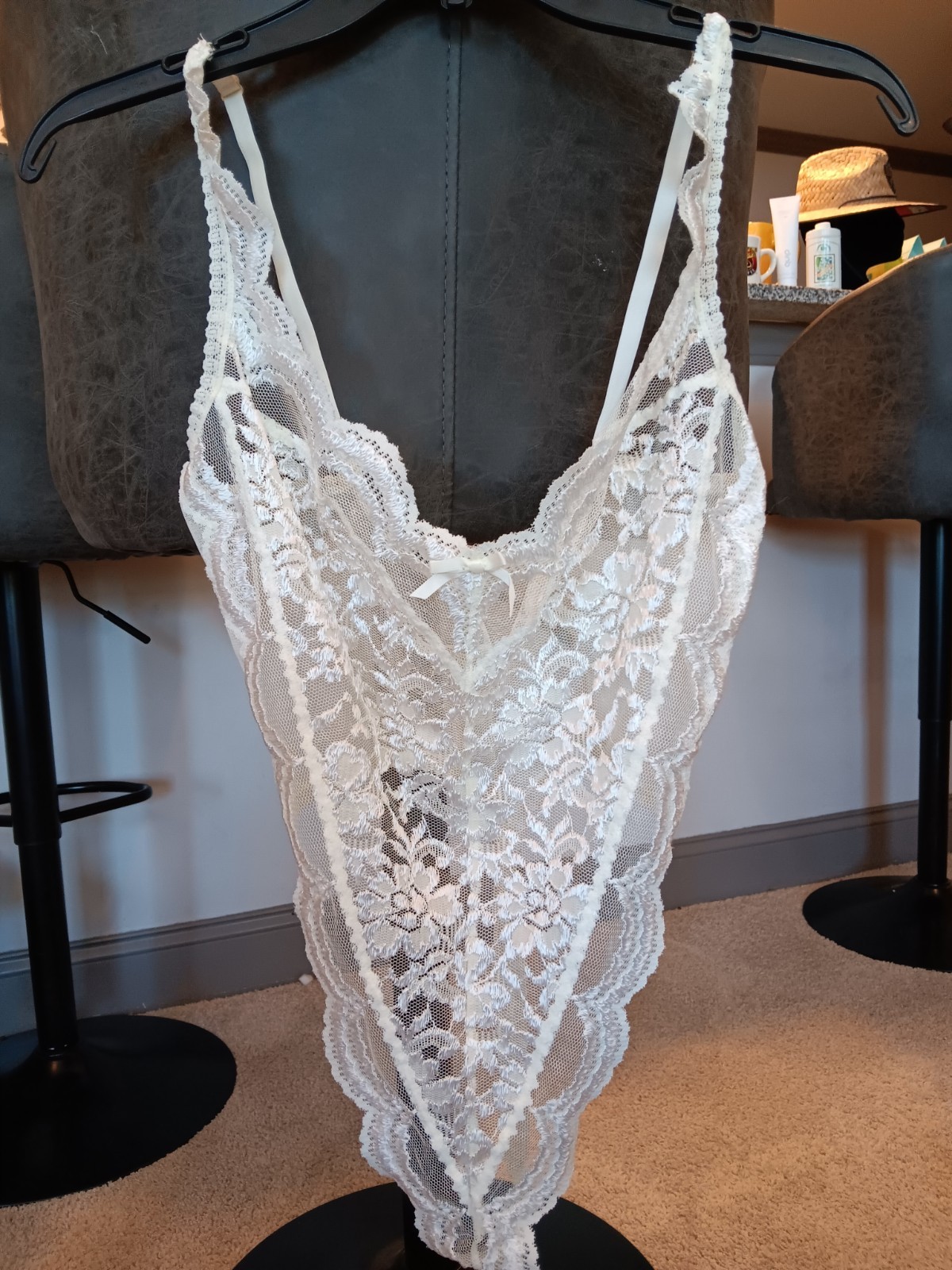 Victoria’s Secret Gold Label Lace Teddy Bodysuit M Ivory Sheer Scallop VTG 90s