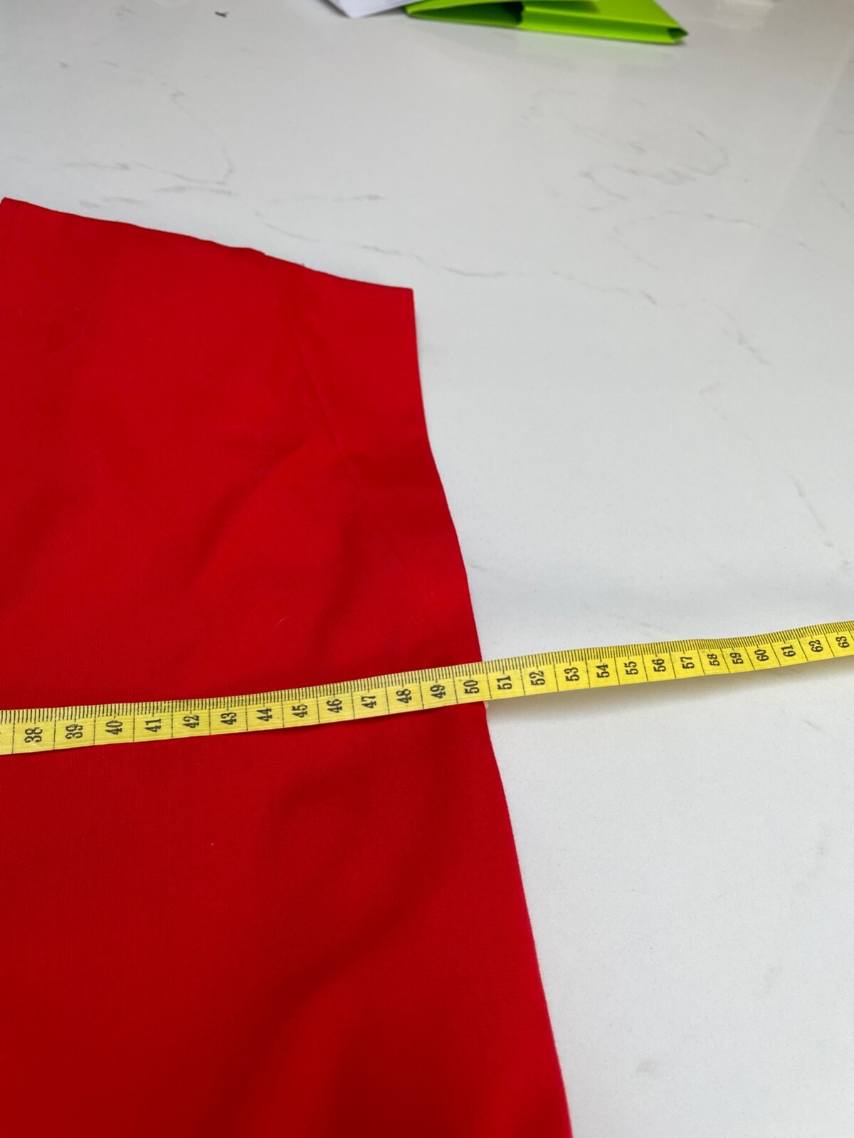 „Changing Scene” Vintage Red & White Belted 1980s Dress S12 With Pleated Skirt
