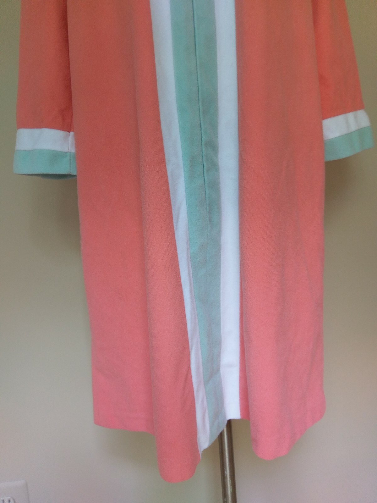 Vintage Vanity Fair Velour Robe 16 Zip Front Salmon Orange Coral Pink Mint Green