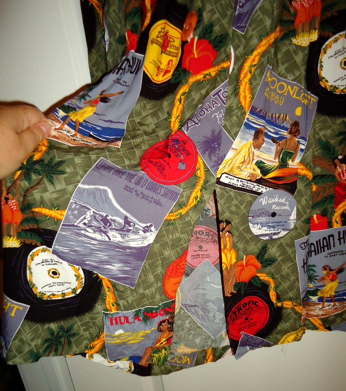 Reyns Spooner Hawaiian Aloha Dress With Hula Girls Diamond Head Etc Size-L
