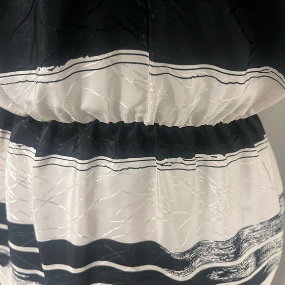 PETITES by NU-MODE Striped Black Metallic Wrap Dress Lightweight | Size 7