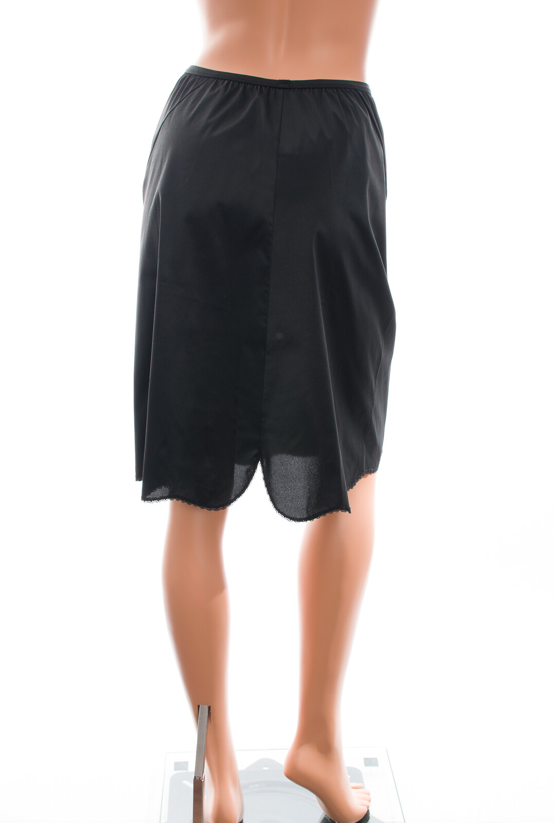 💖 Vintage VANITY FAIR Half Slip Skirt Black Nylon Pillow Tab Lace Trim Slit M