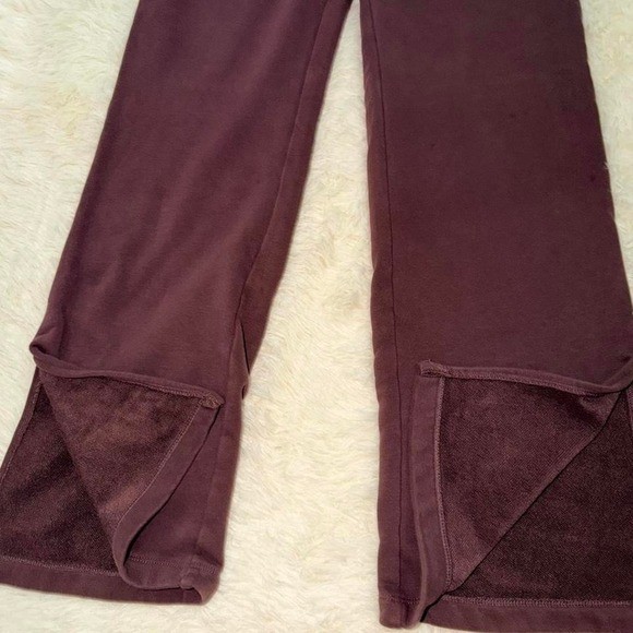 Vuori Sedona Wide Leg Sweatpants in Chestnut Size Medium Excellent Condition