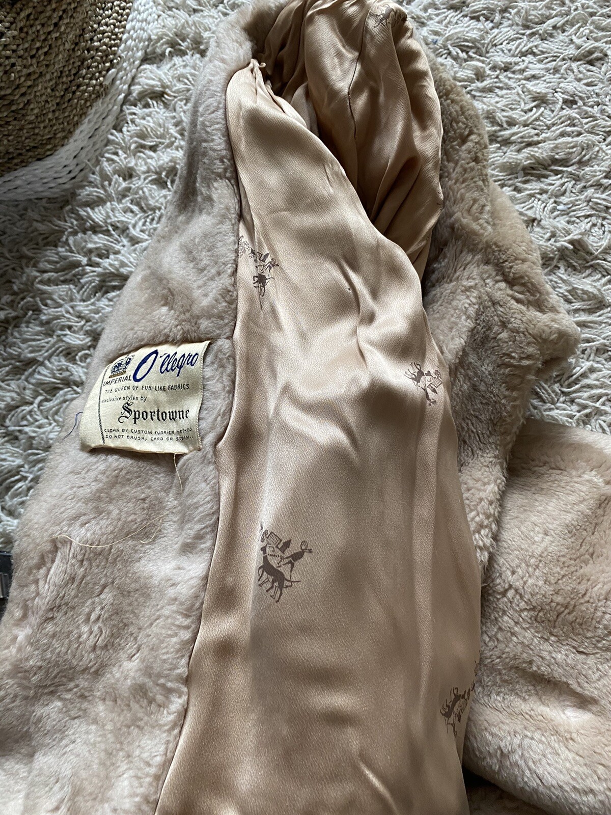 Vintage Coat Imperial Ollegro Tan Beige Faux Fur Mid Length Medium (JK) Womens