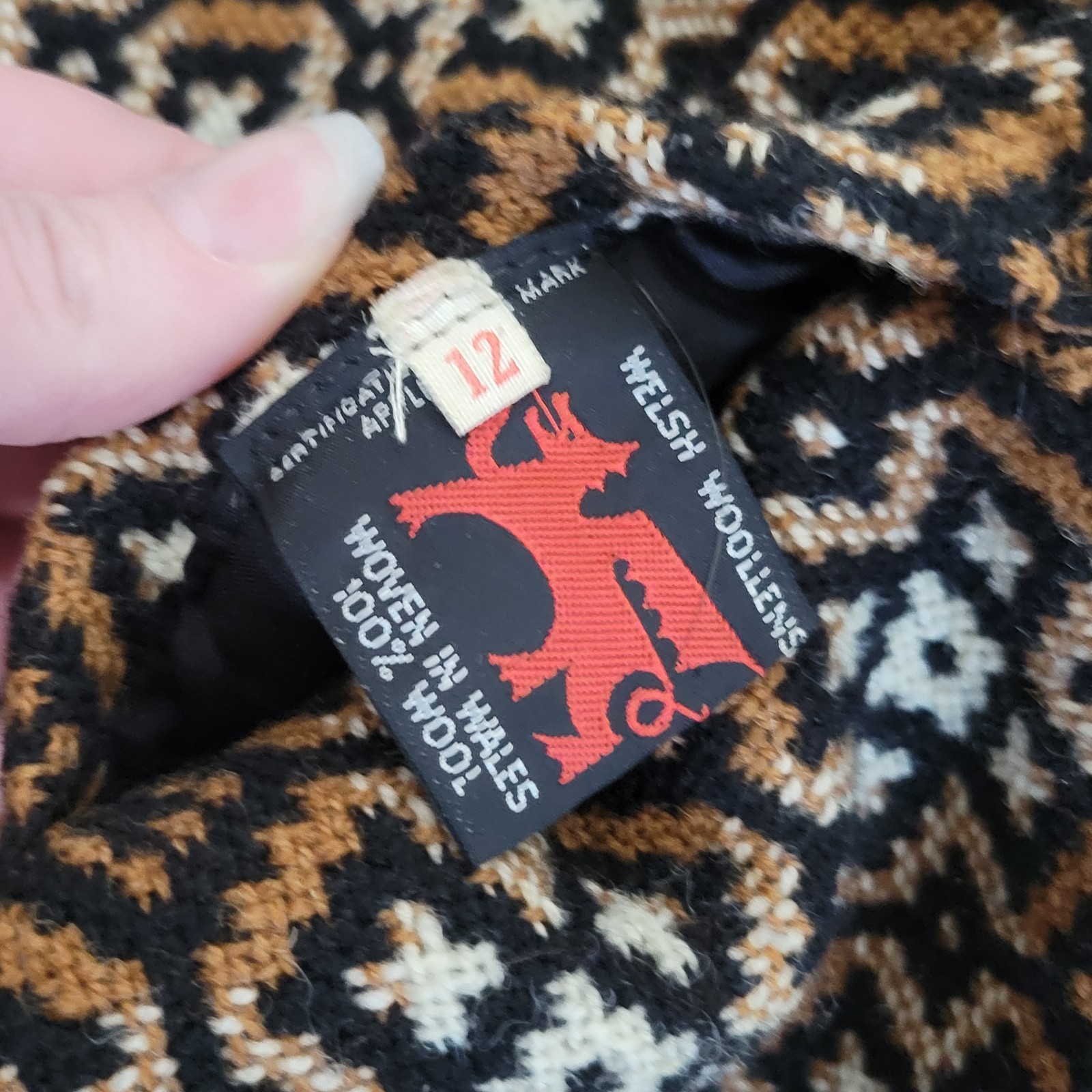 EUC Vintage 60s/70s 100% Wool Welsh Woollens Geometric Print Ladies Vest Size 12