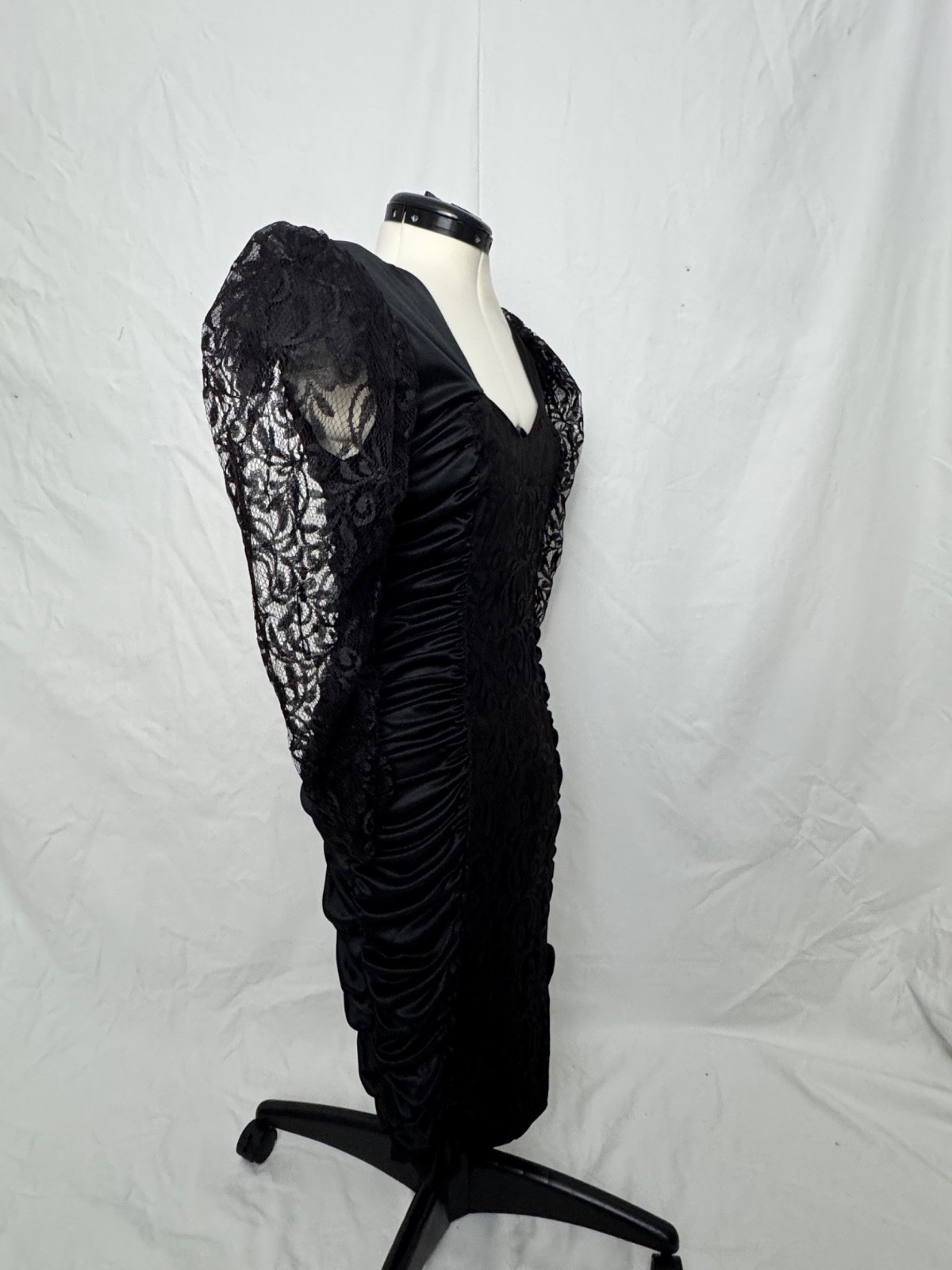 Vintage 1980s Black Wiggle Dress w Lace Sleeves Ruched Side Panels