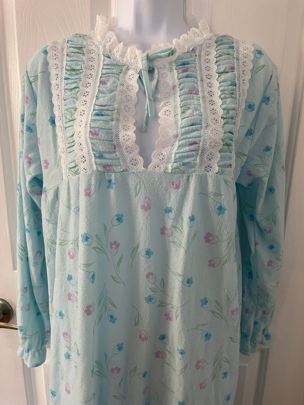 Vintage Rikki New York Blue Floral Lace Trim Nightgown Size L Grannycore Lace