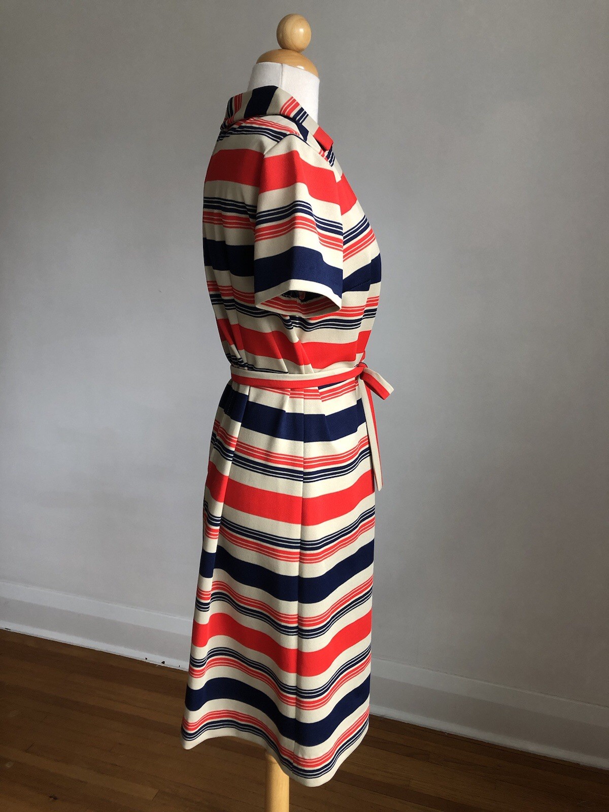 STUNNING VTG LADY CAROL Of New York Red Blue Tan Stretchy Belted Mod Dress M/L