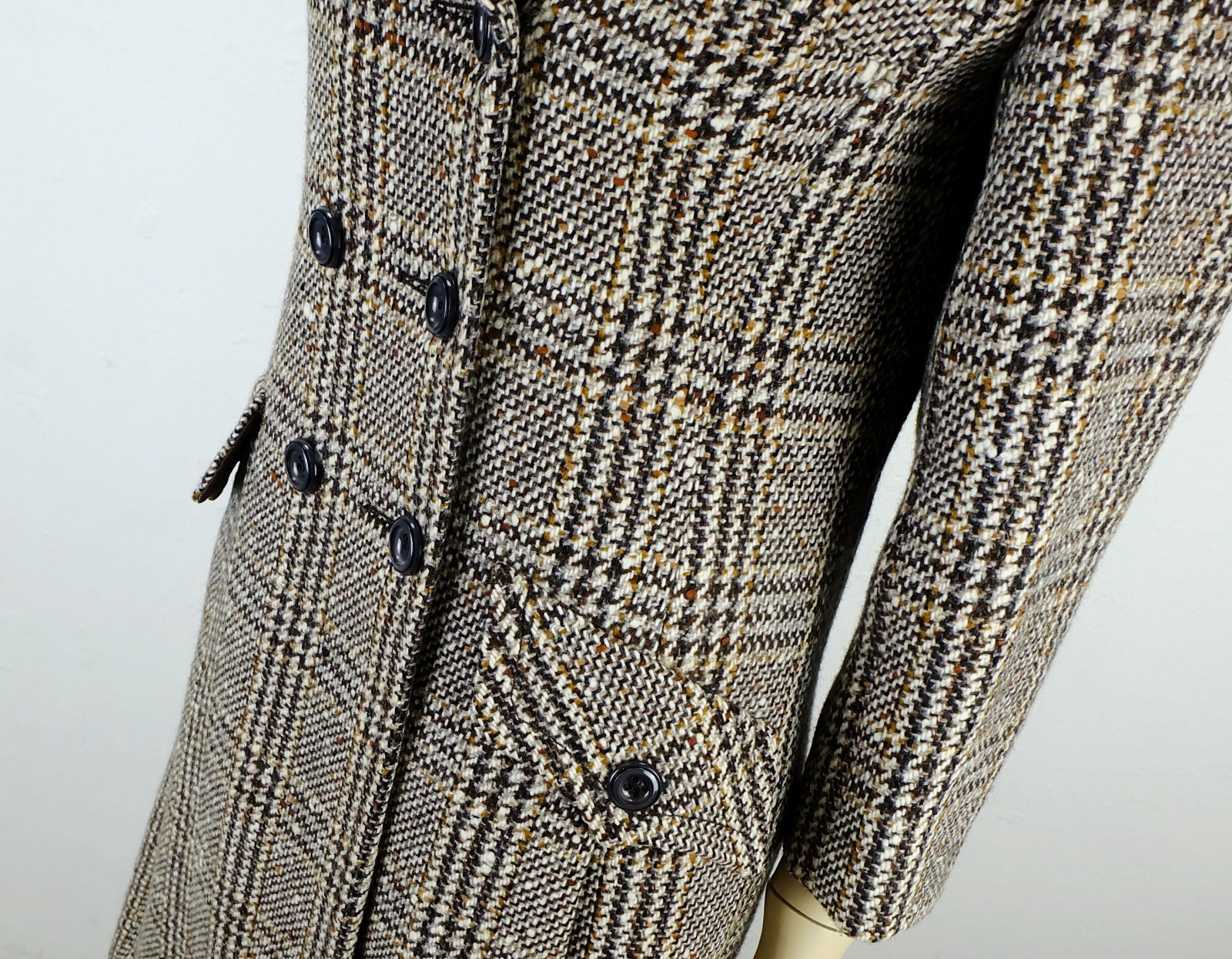 70s true vintage COAT size 38 large check tweed virgin wool viscose