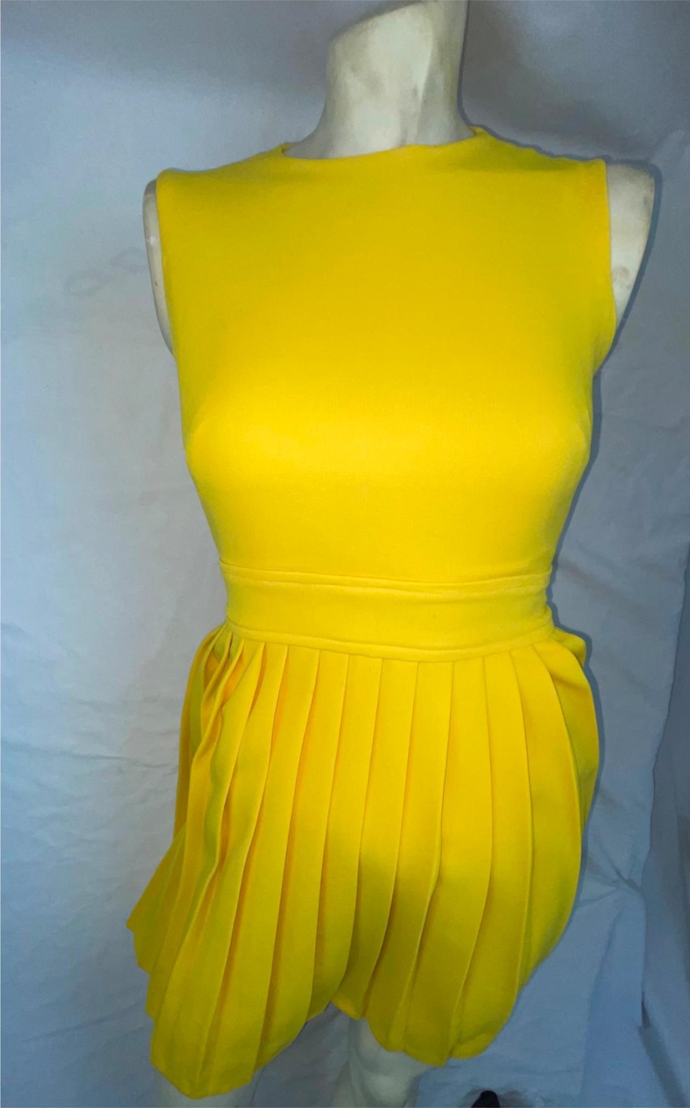 VTG 60s 70 WOMENS S POLYESTER ACCORDIAN PLEATED DISCO RETRO GOGO SLEVELESS DRESS