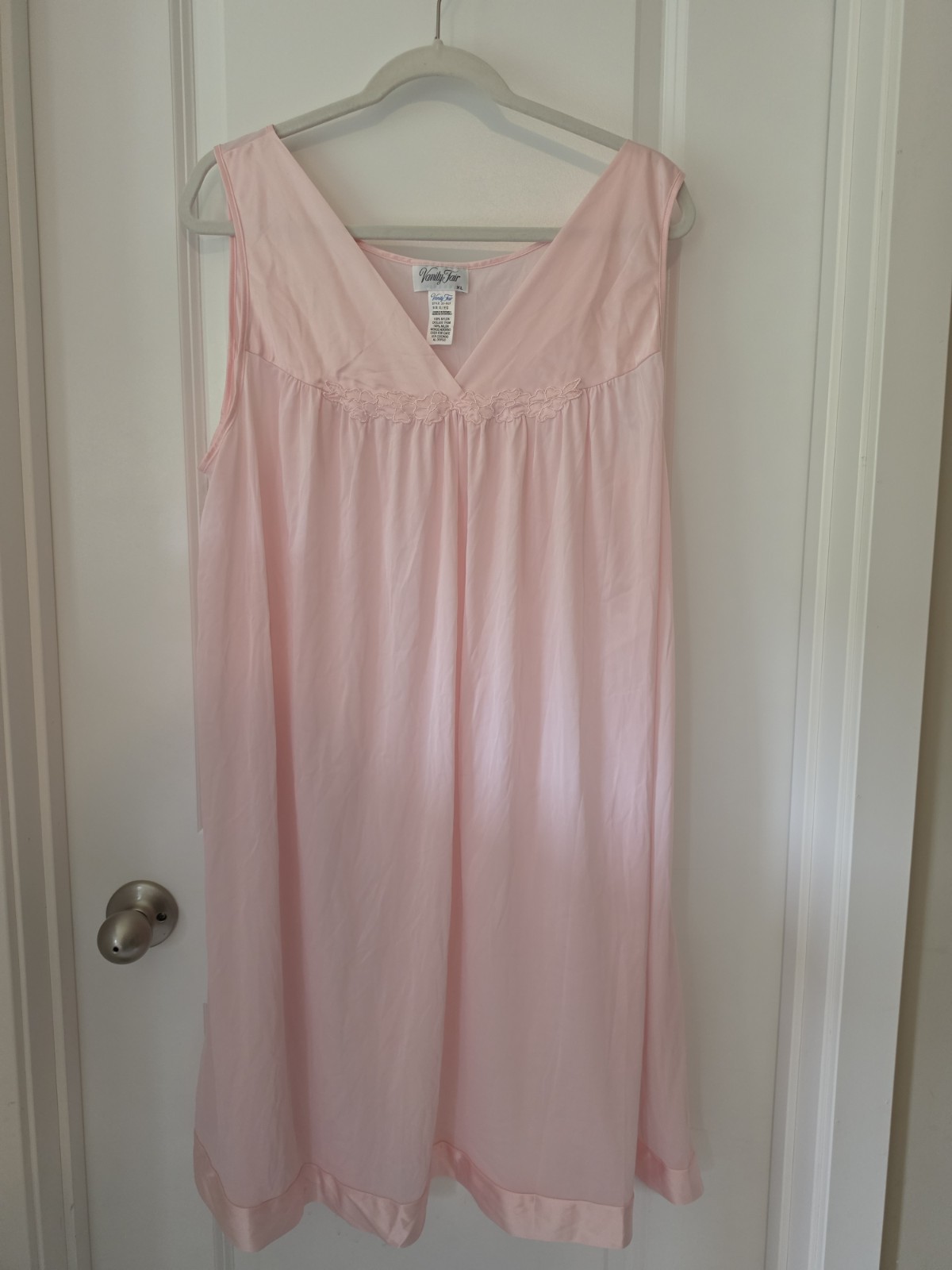 Vtg Vanity Fair Pink Nylon Nightgown Robe Set XL Embroidered Floral Lingerie USA