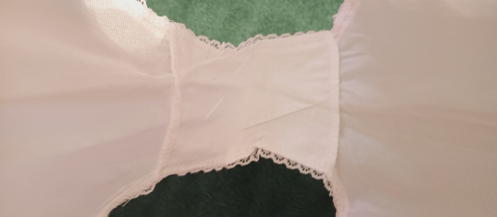 WOODS VINTAGE NYLON PANTY SZ 6 ? WHITE OPEN LEGS WITH BOW TRIM – ENGLAND #AU516