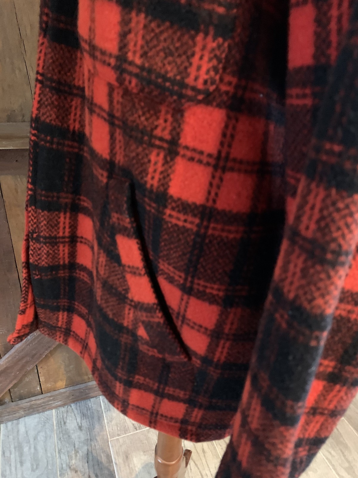 VTG MELTON Red Black Plaid Zippered Jacket Coat Pockets YKK Zipper Size Large
