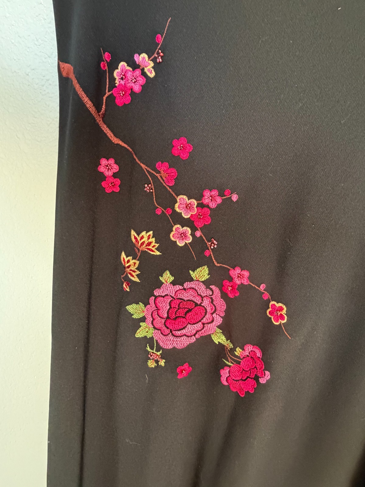 Vintage AGB Black Floral Embroidered Maxi Dress V Neck Sleeveless Bodycon Pro