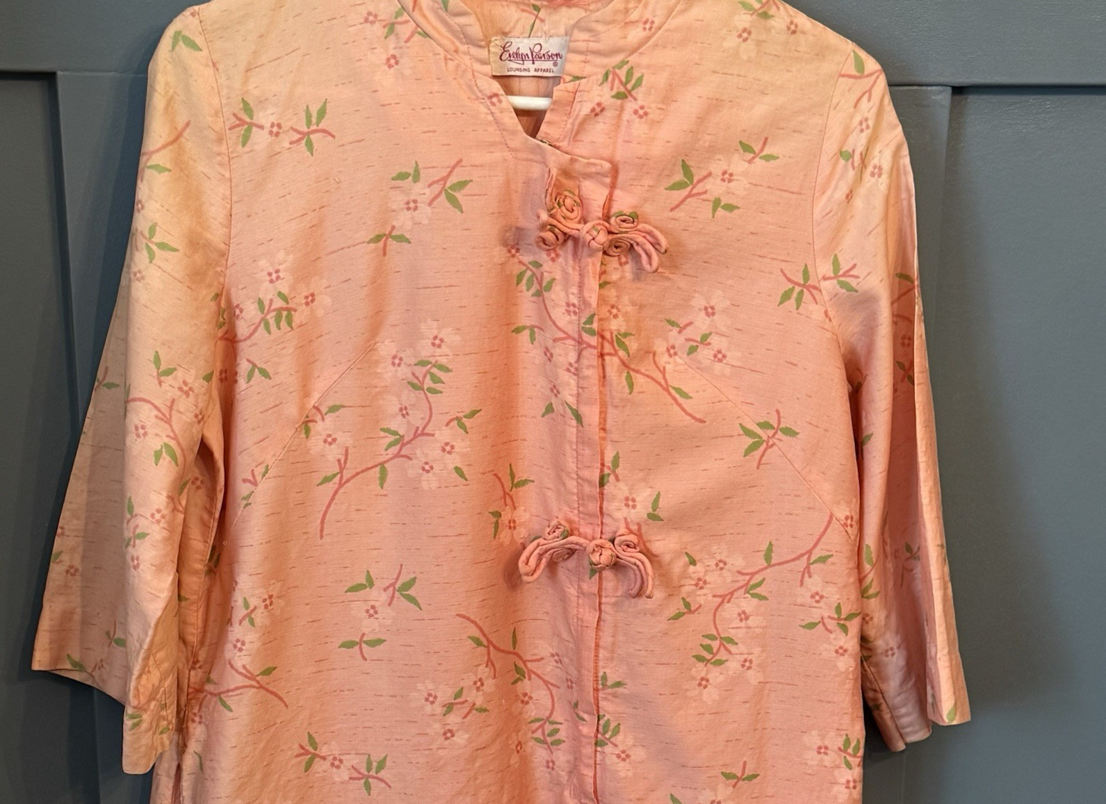 Authentic Vintage Evelyn Pearson Lounging Apparel Medium Peach Cherry Blossom