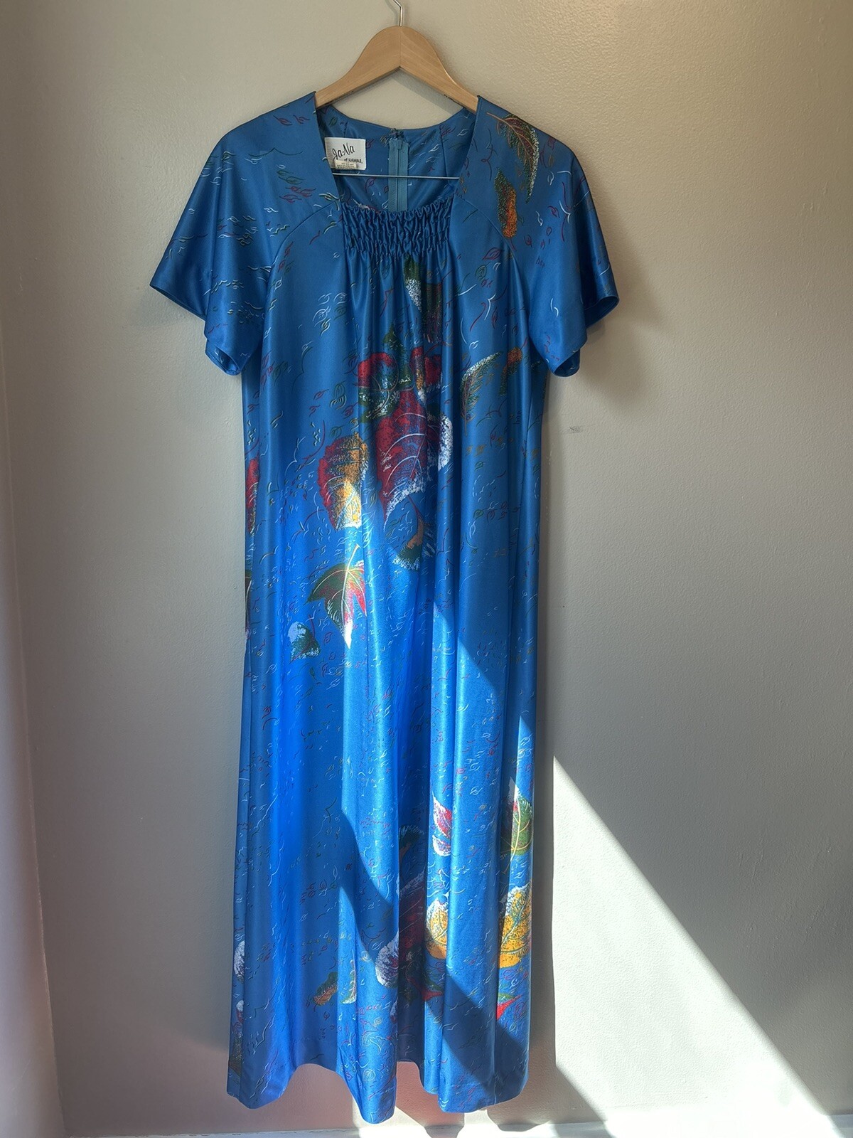 Women’s Vintage Night Gowns Size 12 „Ja-Na of Hawaii,” Ruched 50s 60s