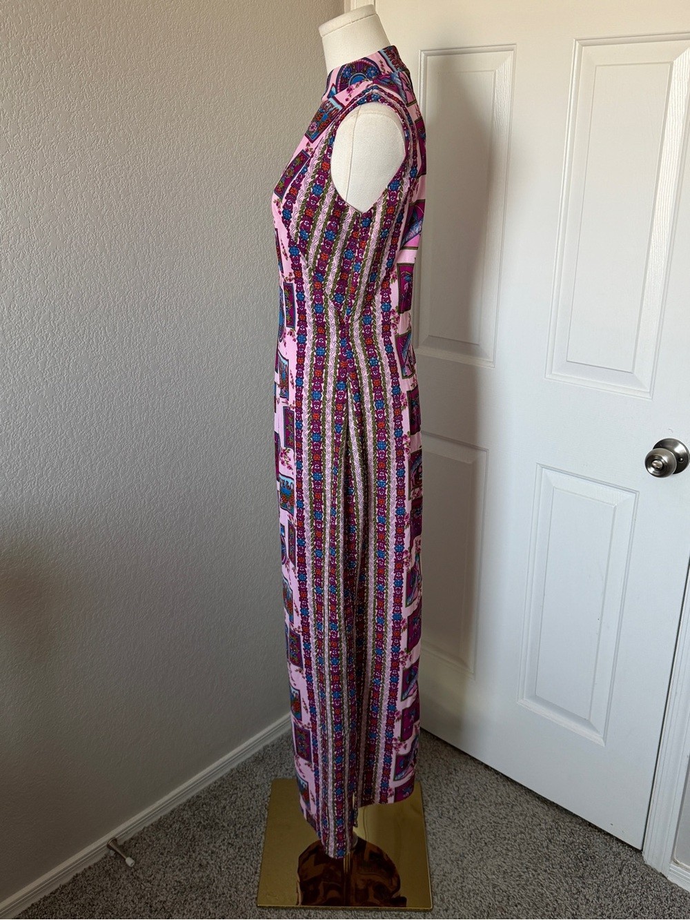 Vintage Pink & Purple Sleeveless Printed Maxi Dress