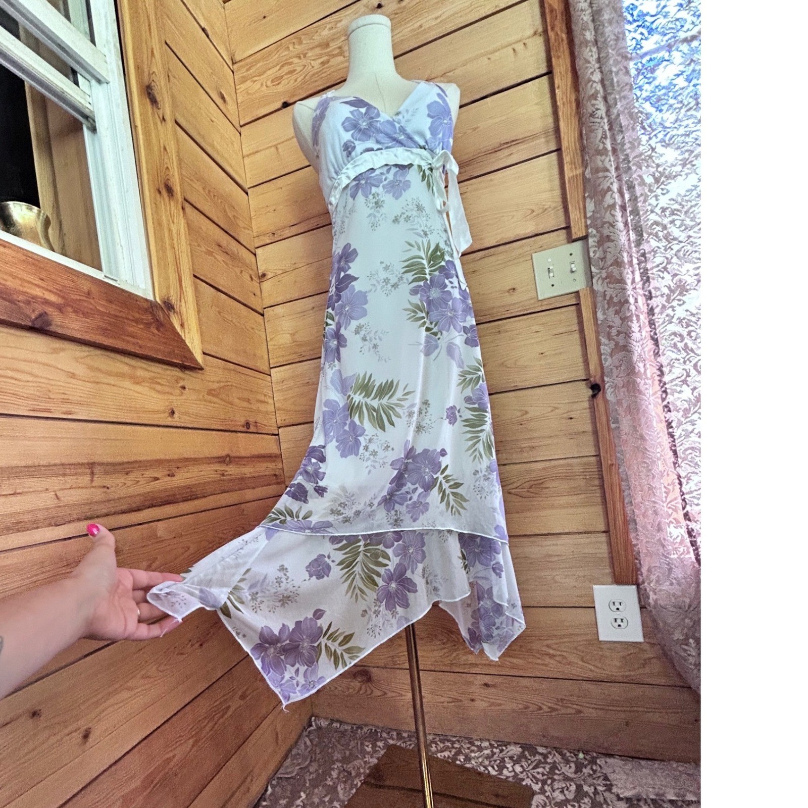 Vintage Halter Dress Womens Size 6 Purple Floral Handkerchief Hem Midi Mariposa