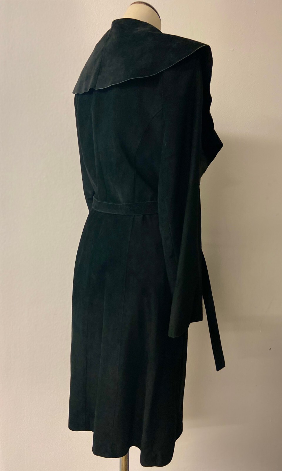 Showcase Your Style with this fancy suede coat with ruffle trim | Size M