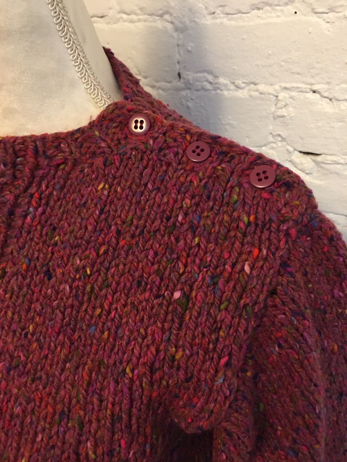 Perry Ellis vintage 80s hand knit chunky sweater size m-l dark pink speckle