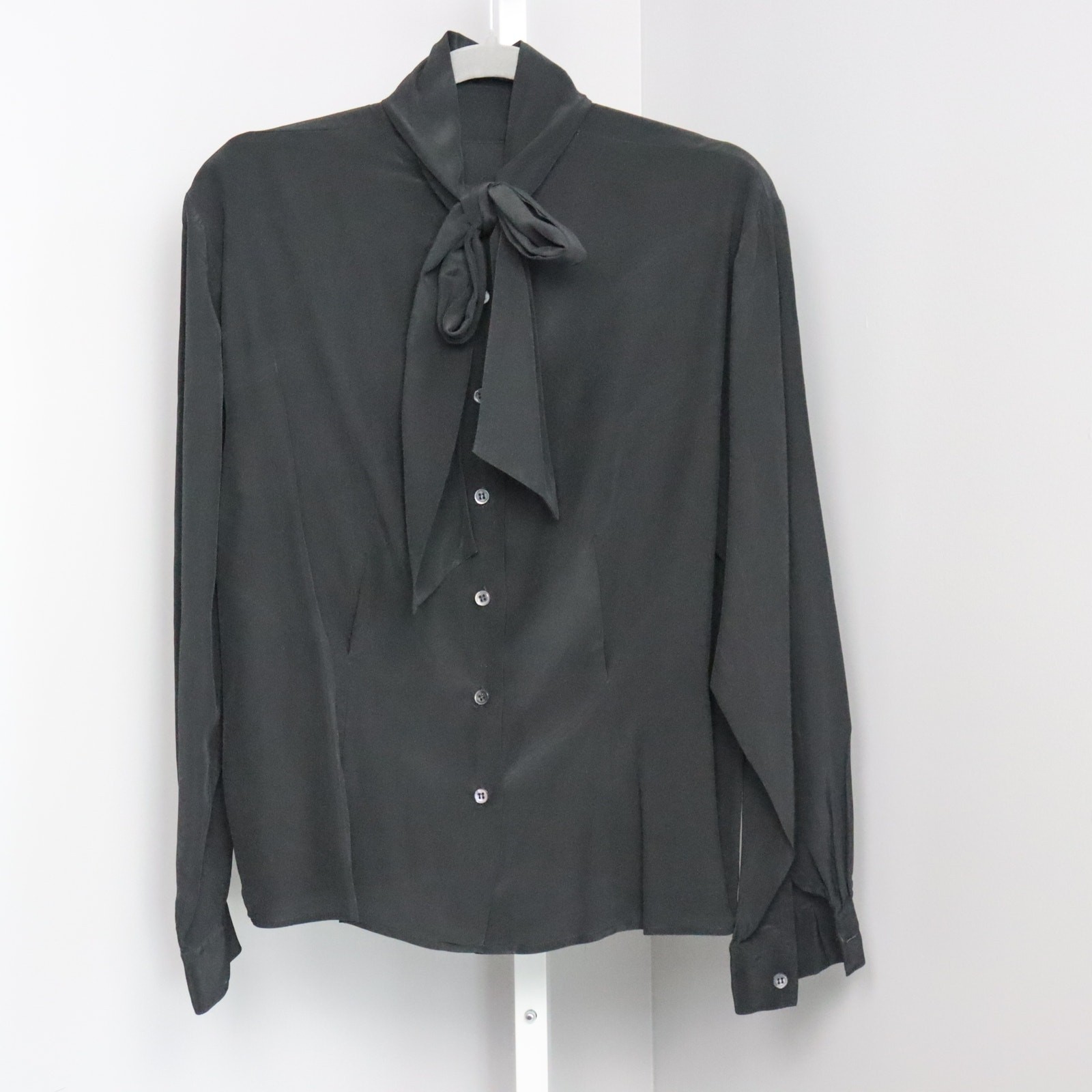 Vintage Jonathan Blake Silk with tie shirt button down the back Size 14