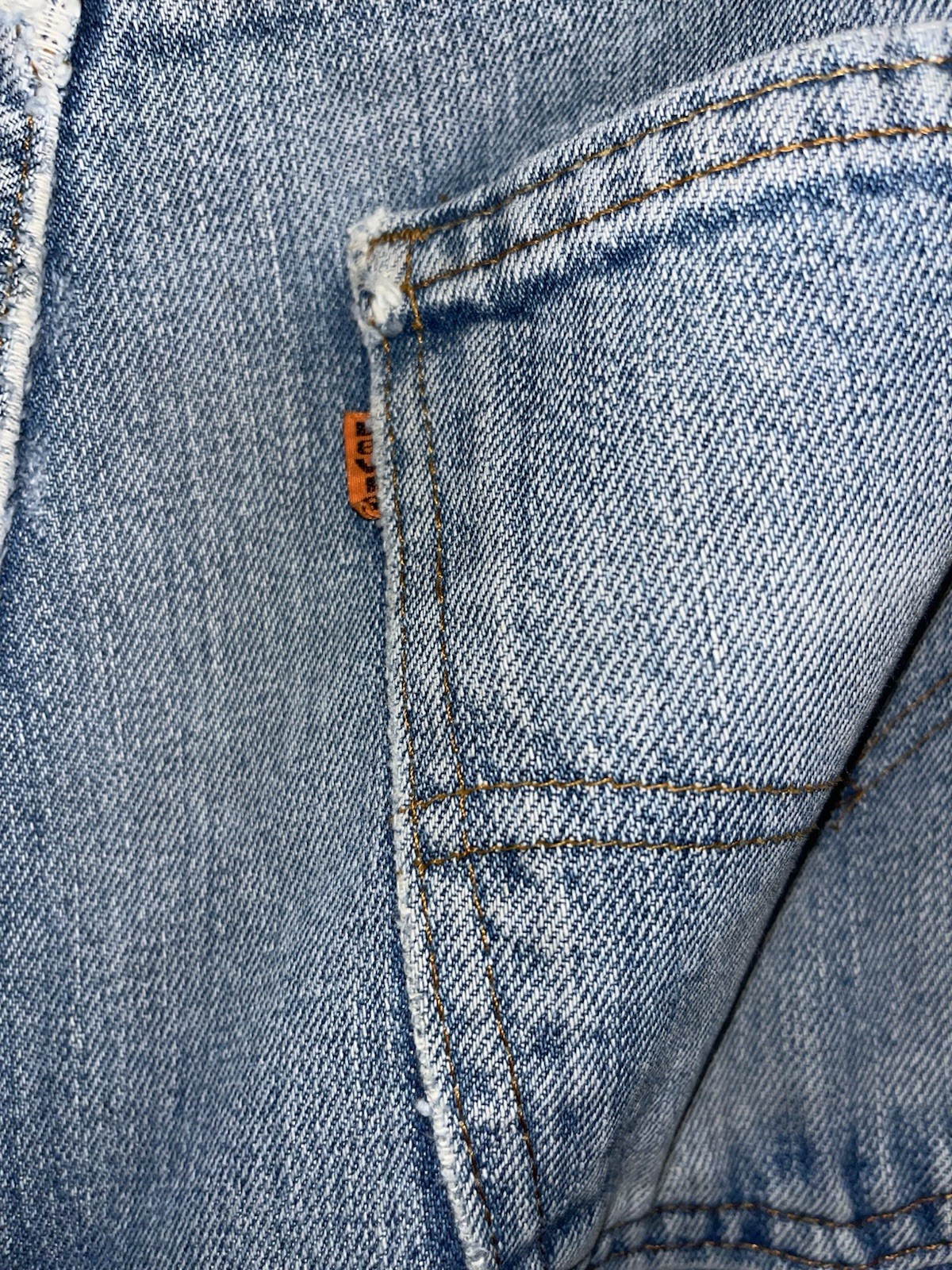 Levi’s 80s 517 DISTRESSED
