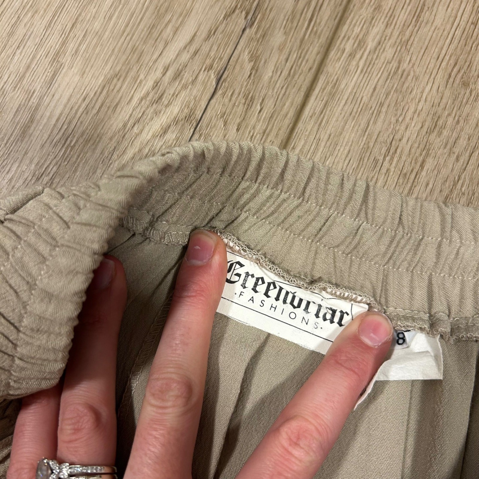 Greenbriar Fashions Vintage Tan Pleated Midi Skirt Elastic Waist 26″ 8 Small USA