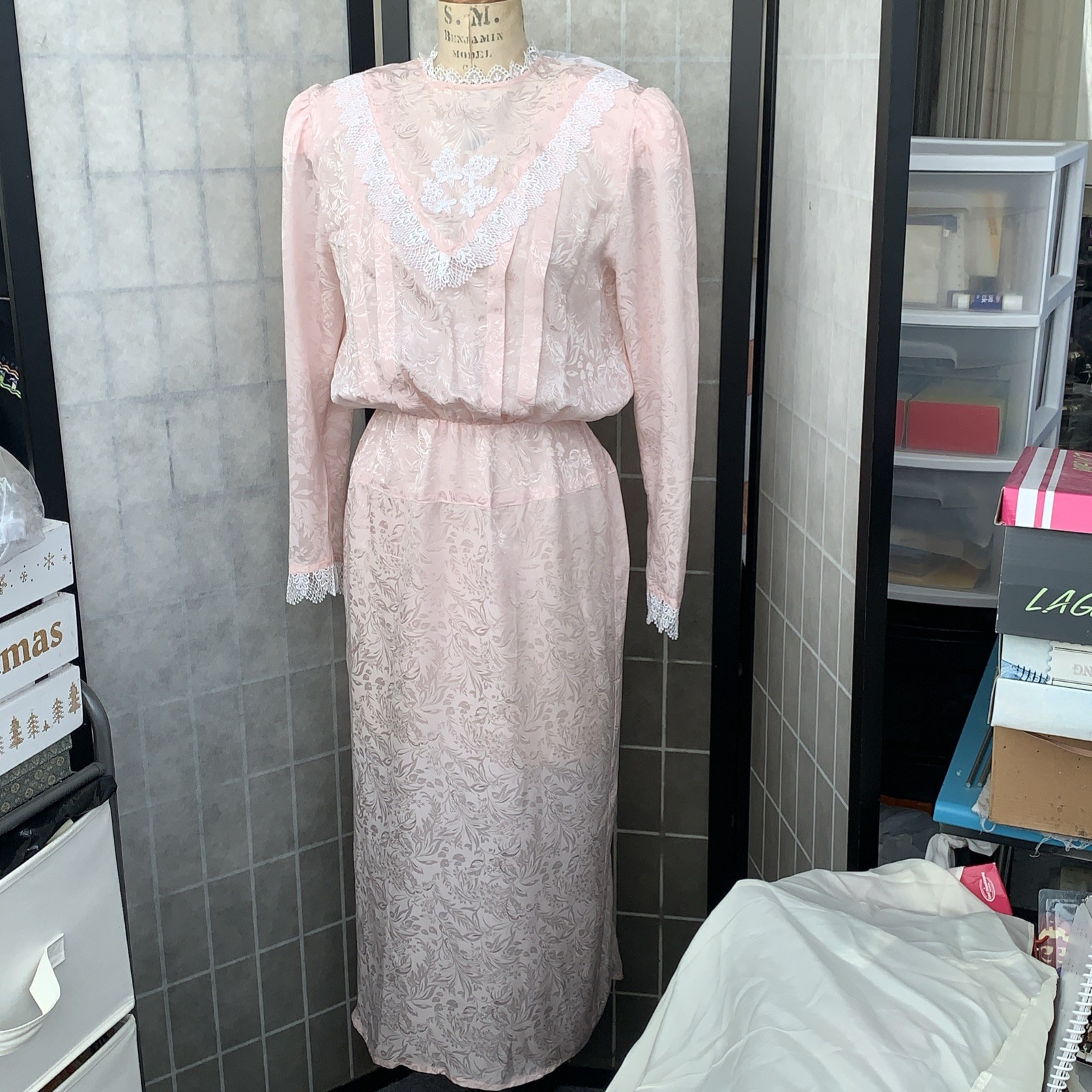 Vintage Pink Jacquard Pure Silk Dress Brand New With Lace.