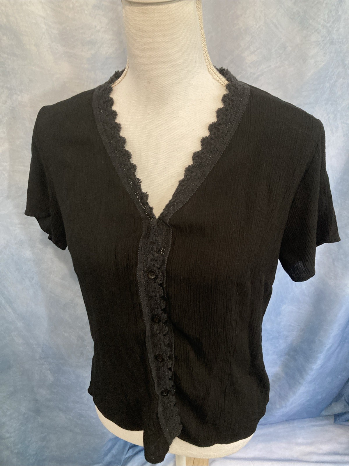 VTG 90s Y2K Sag Harbor Top 10 Black Crinkle Rayon Blend Lace Crochet Trim Button
