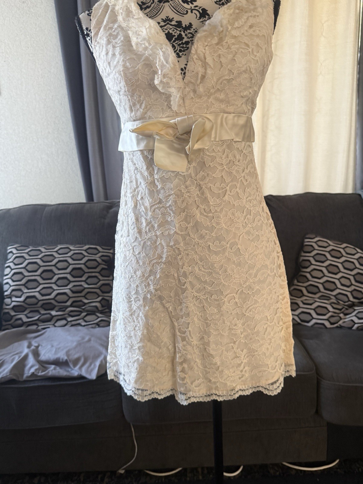 Vintage 1960’s Ivory Lace Hippie Wedding GoGo tunic Mini Dress M