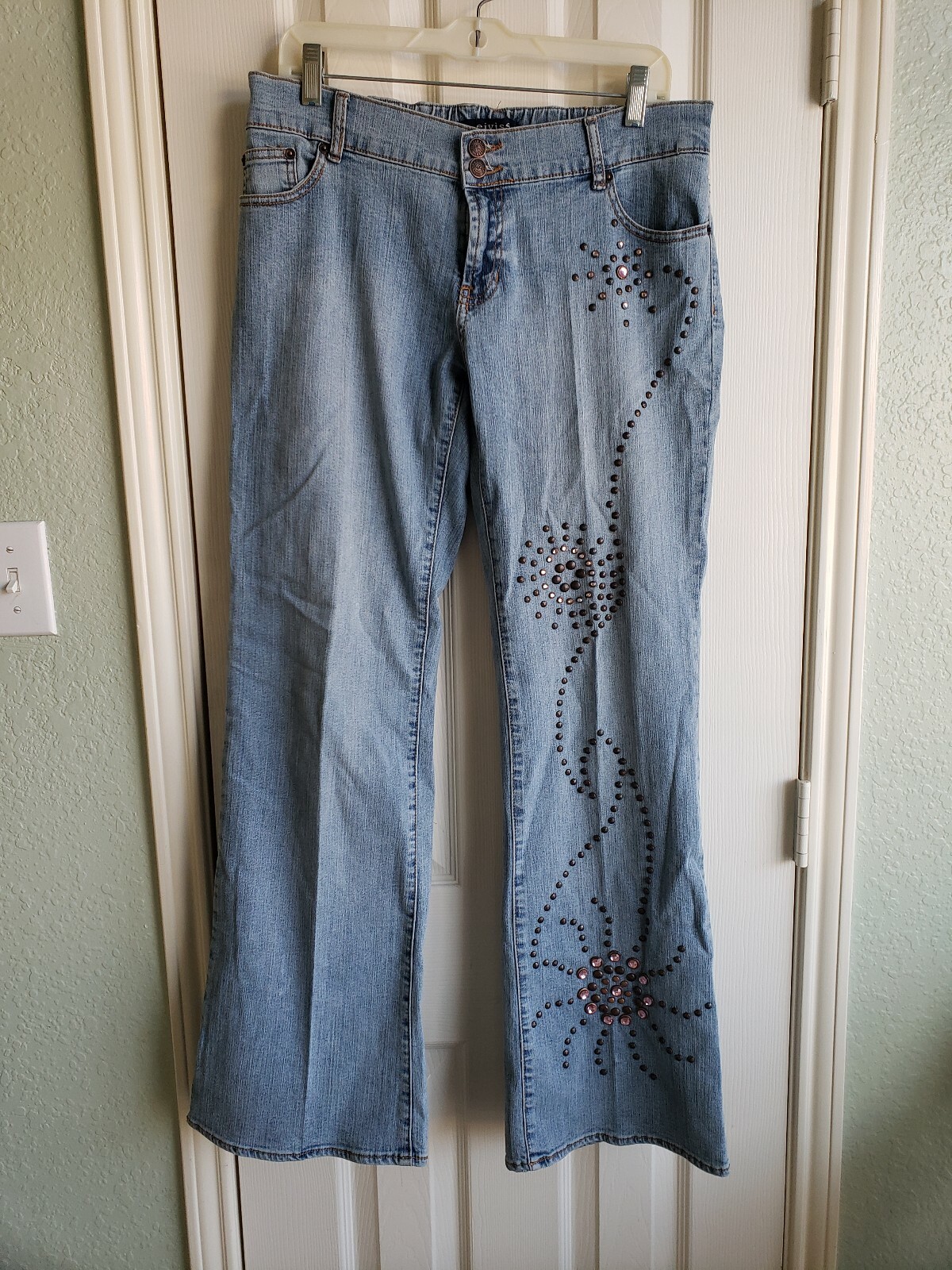 Rare Find: Women’s Vintage Studded 1990’s Women’s Denim Jeans waist 34 inseam 32