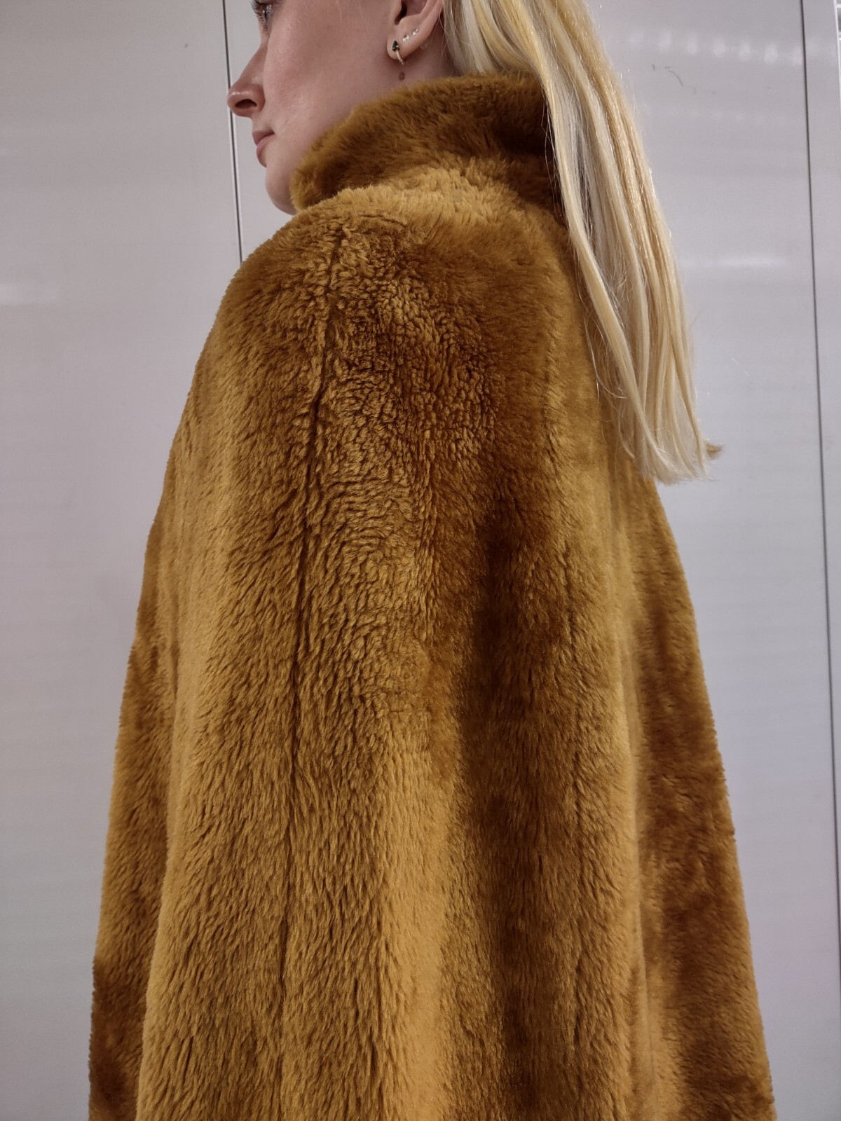 70s Faux Fur Cape Bohemian Look Mustard Bronze Color ASIAN FROG BUTTONS Size S