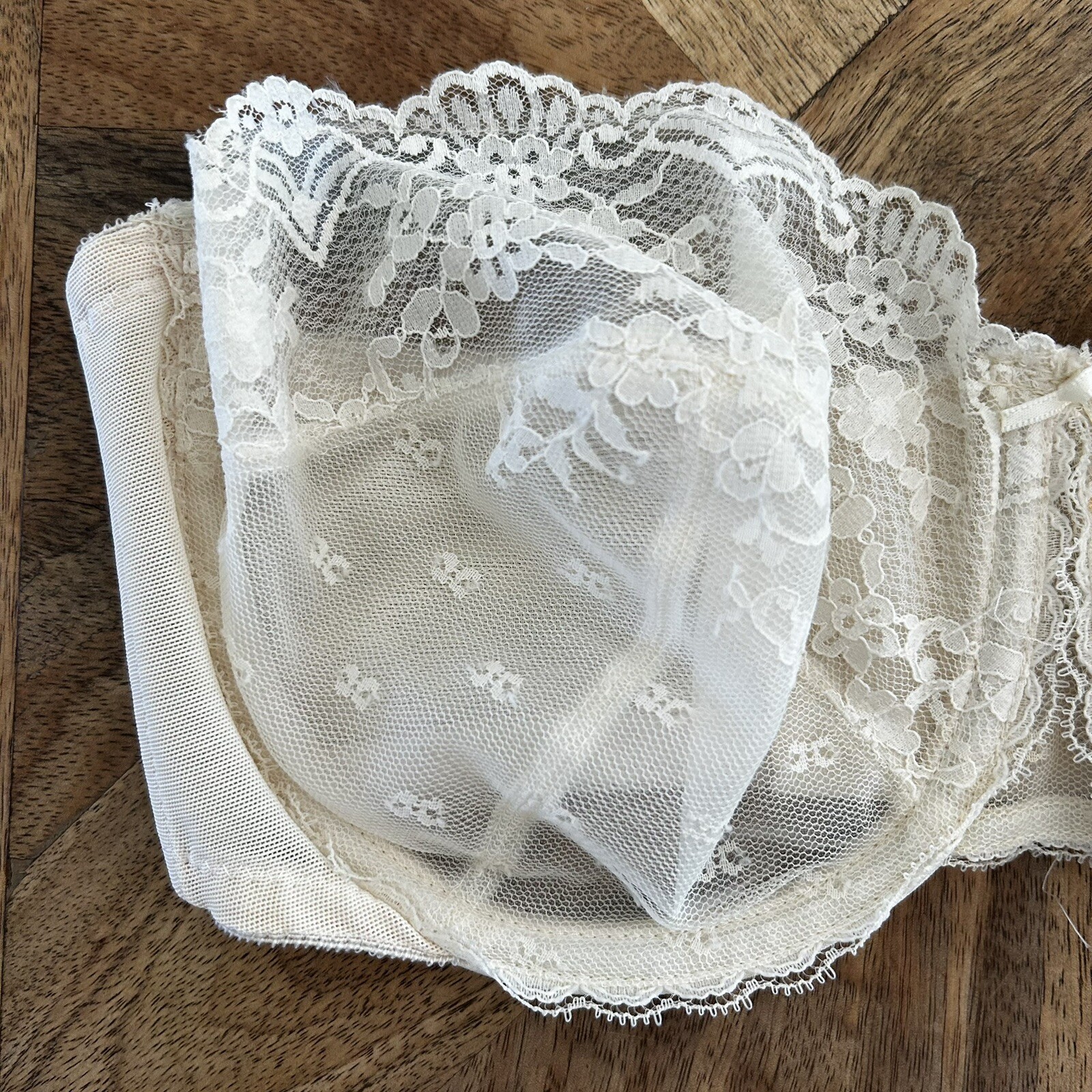 Vintage Vanity Fair #74-100 Sheer Nylon Lace Strapless Underwire Bra size 32D