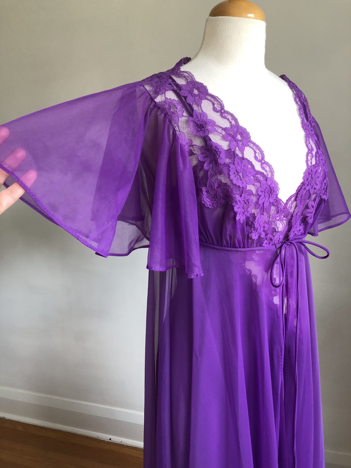 STUNNING VTG VAL MODE Purple Nylon Chiffon & Lace 2pc Nightgown Peignoir Set S