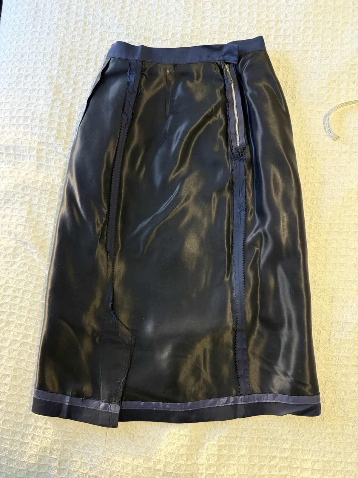 Vintage Ladies 1940’s Hourglass Styled Deep Blue Suit