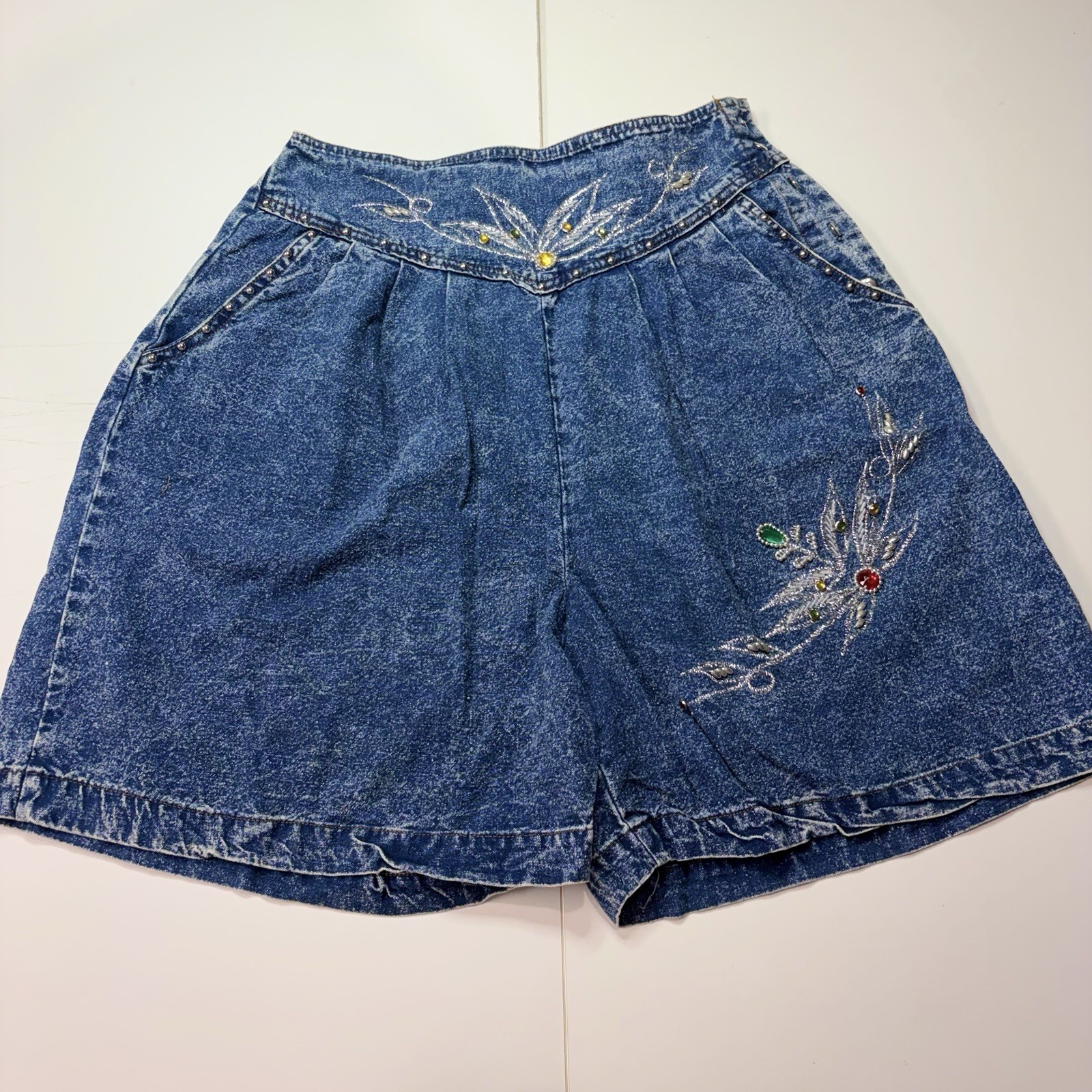Vintage 80s Size L Pretty Bleu Womens Blue Acid Wash Beaded Embellished Shorts