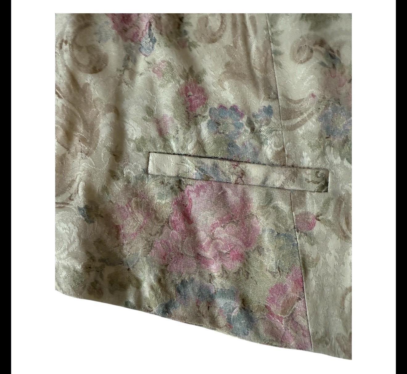 Floral And botanical patterned vest Pink And Cream Embroidered Flowers Vintage