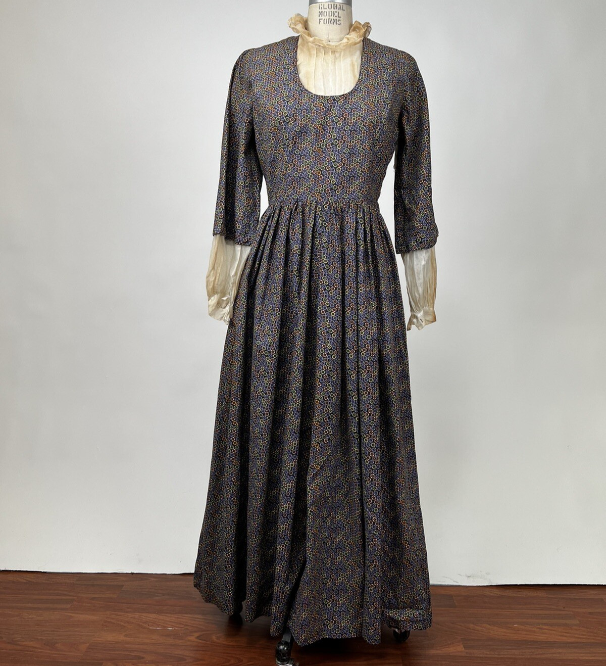 Antique 1930s Cotton Folk Printed Day Dress With False Collar Wounded Bird AS IS