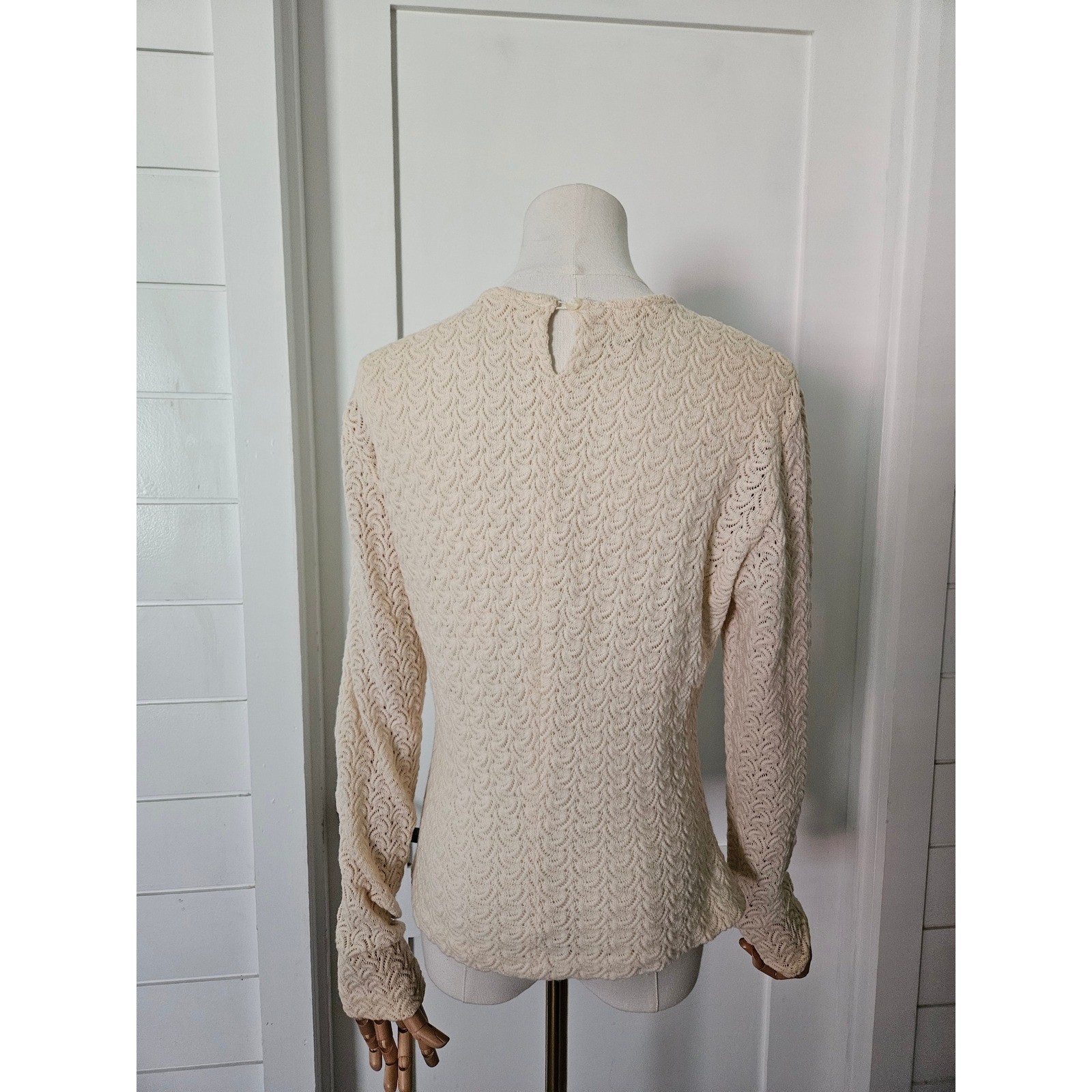 Vintage 100% Wool Cream Open Knit Long Sleeve Sweater Top Size Medium