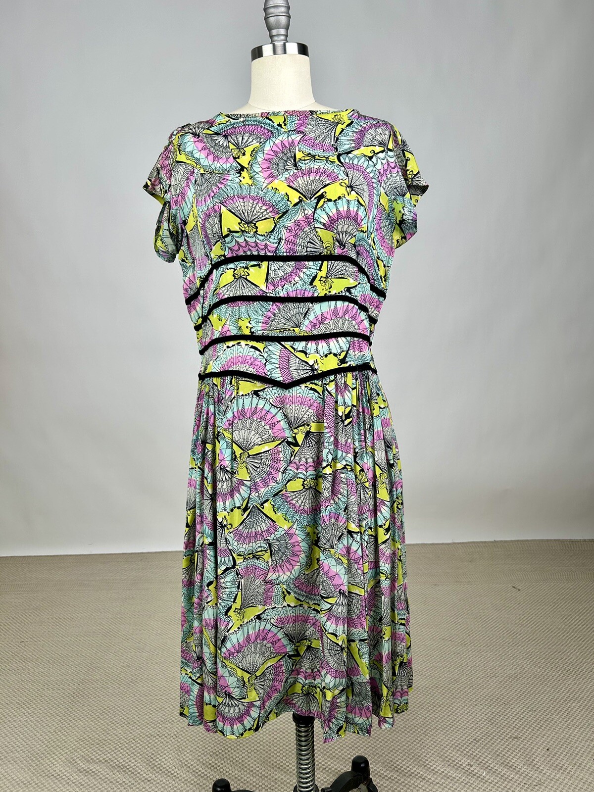Vintage 1940s Silk Novelty Fan Print Dress Blue Pink Green Black Velvet Ribbons